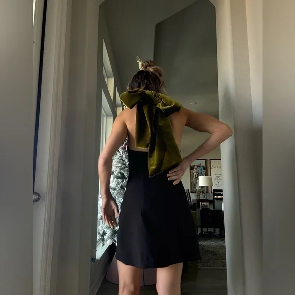 New with Tags Zara Mini Halter Dress with Green Velvet Bow - Picture 8 of 8